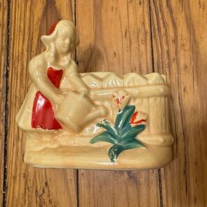 Vintage Ceramic Dutch Girl Planter 
Marked USA on bottom. EUC